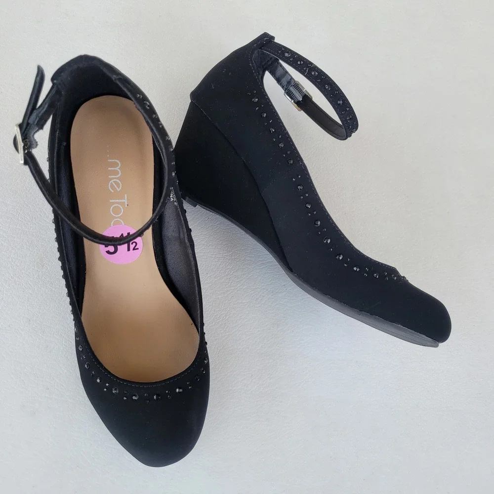 NEW Me Too Mickey1 Wedge Shoes Size 5.5M